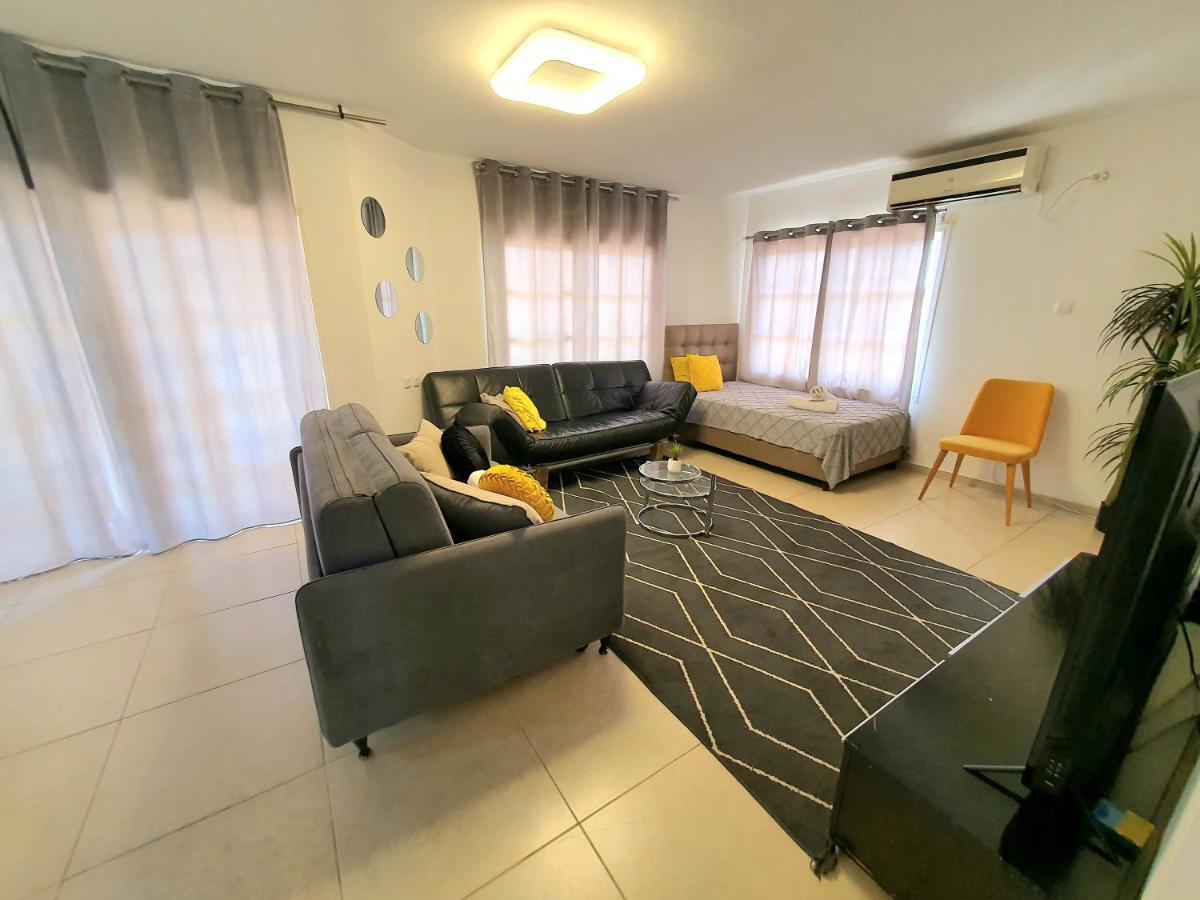 Barak Royal suites 20 Garden jacuzzi Eilat Dış mekan fotoğraf