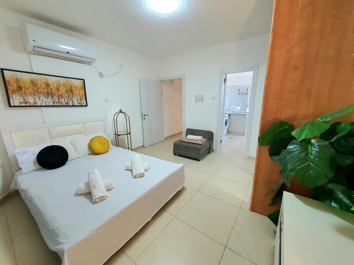 Barak Royal suites 20 Garden jacuzzi Eilat Dış mekan fotoğraf